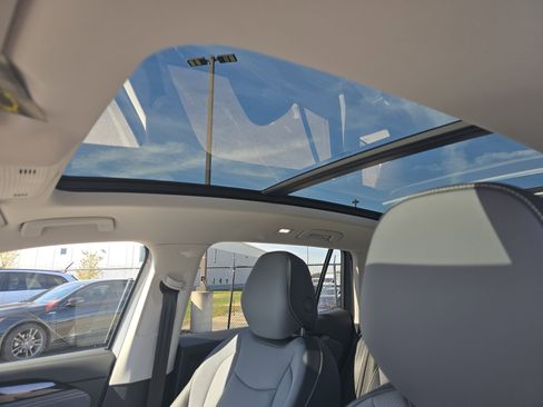 New 2026 Volkswagen Tiguan SE image 9