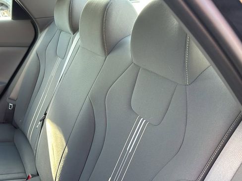 Used 2022 Hyundai Elantra Blue image 30