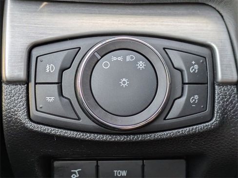 Used 2017 Ford Explorer Platinum image 31