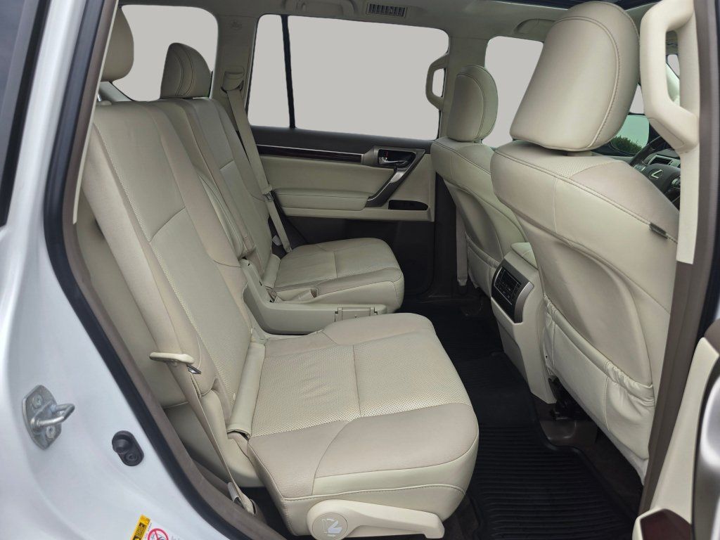 Used 2018 Lexus GX 460 Premium AWD/4WD image 30