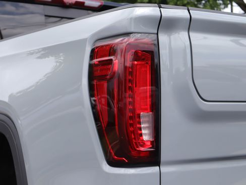 Used 2025 GMC Sierra 1500 Denali w/ Technology Package AWD/4WD image 34
