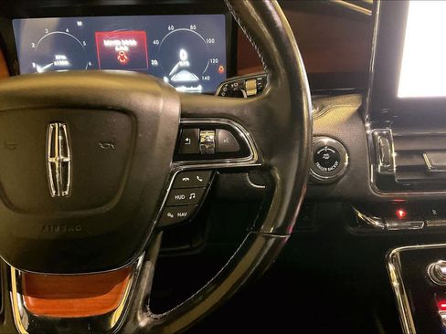 Used 2018 Lincoln Navigator Reserve w/ Technology Package image 23