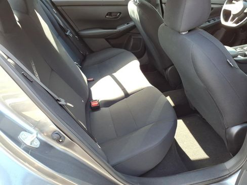 Used 2025 Nissan Sentra S FWD image 8