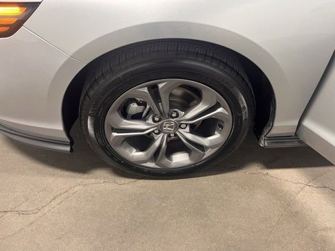 Used 2024 Honda Accord EX image 29