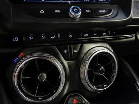 Used 2018 Chevrolet Camaro SS RWD image 34