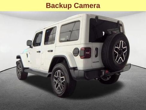 Used 2026 Jeep Wrangler Unlimited Sahara AWD/4WD image 8