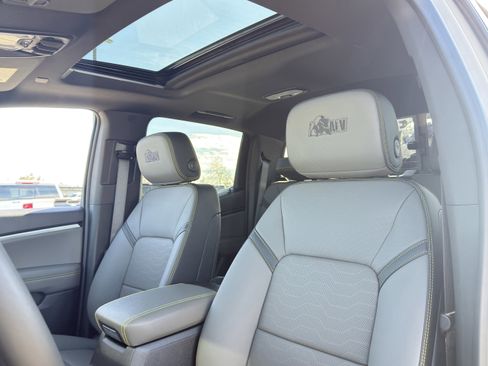 New 2026 Chevrolet Colorado ZR2 w/ ZR2 Bison Edition image 10