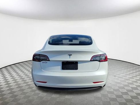 Used 2020 Tesla Model 3 Standard Range Plus image 10