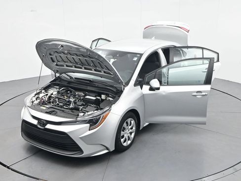 Used 2024 Toyota Corolla LE image 43