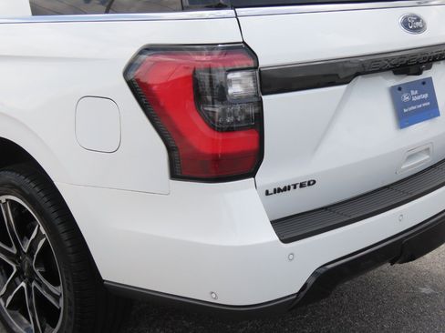 Certified 2021 Ford Expedition Limited image 14