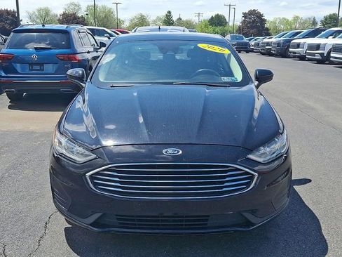 Used 2020 Ford Fusion SE FWD image 2