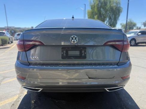 Used 2021 Volkswagen Jetta R-Line FWD image 4