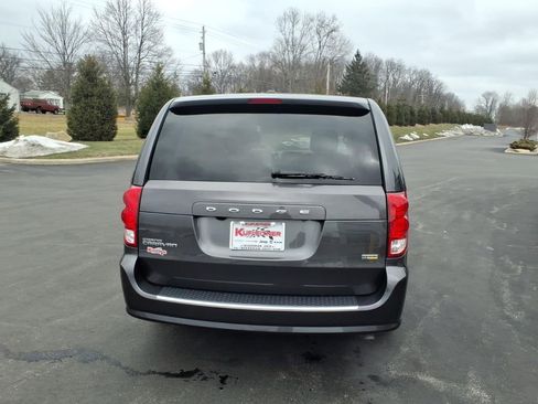Used 2017 Dodge Grand Caravan SE w/ Power Window Group FWD image 4