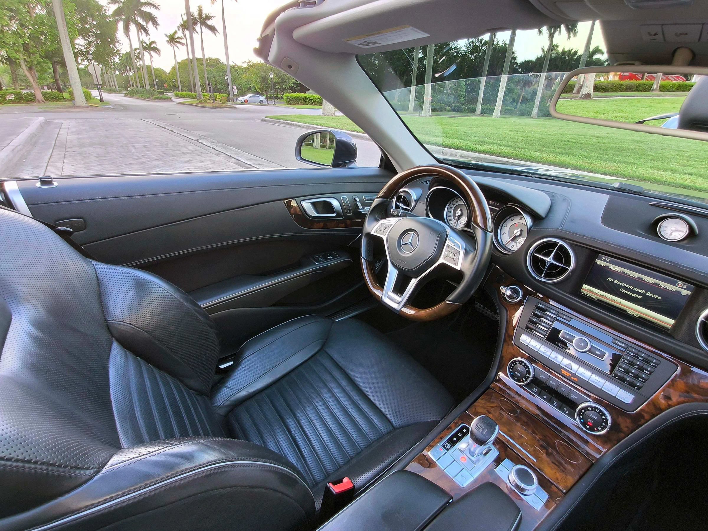 Used 2014 Mercedes-Benz SL 550 image 9
