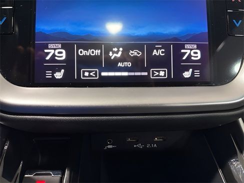 Certified 2022 Subaru Outback Limited image 22