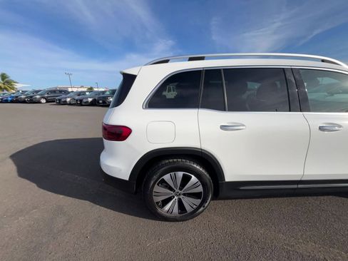 Used 2024 Mercedes-Benz EQB 250+ image 16
