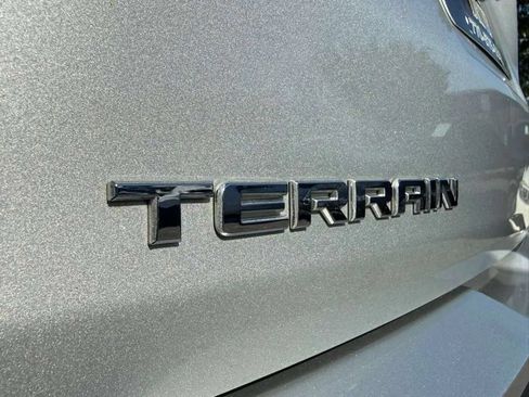 Used 2018 GMC Terrain SLE w/ Driver Convenience Package FWD image 20