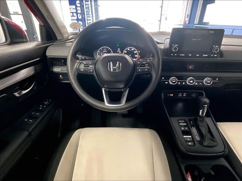Used 2023 Honda CR-V EX image 17