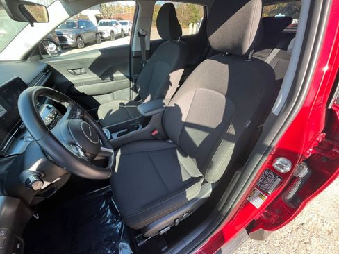 Used 2025 Hyundai Kona SEL image 31