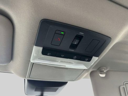 Certified 2025 Nissan Sentra SR w/ SR Premium Package image 31