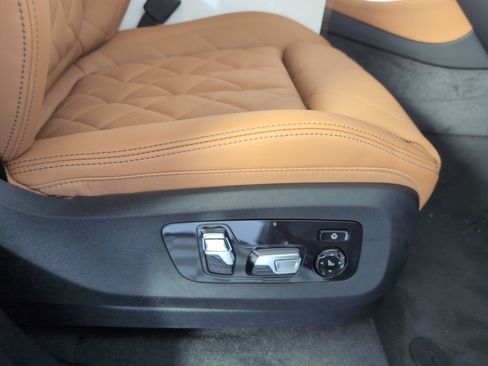 New 2026 BMW X5 sDrive40i w/ Climate Comfort Package image 32