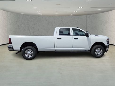 New 2026 RAM 2500 Tradesman AWD/4WD image 3