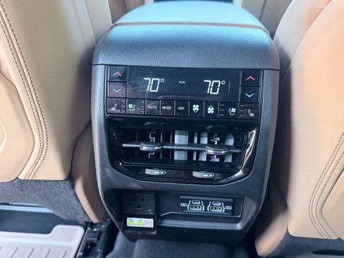 Used 2024 Jeep Grand Cherokee L Summit AWD/4WD image 31