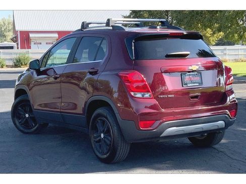 Used 2017 Chevrolet Trax LT image 12