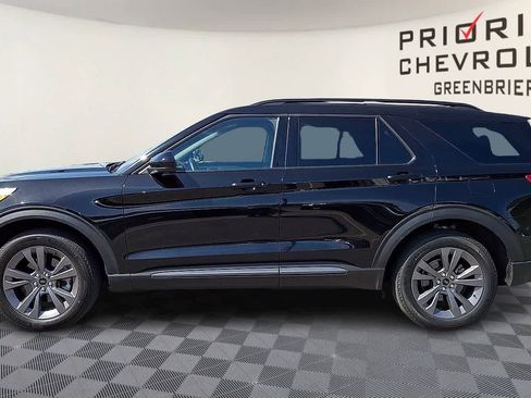 Used 2022 Ford Explorer XLT w/ Equipment Group 202A AWD/4WD image 5