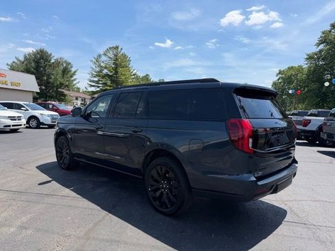 Used 2025 Ford Expedition Max Platinum w/ Stealth Appearance Package AWD/4WD image 17