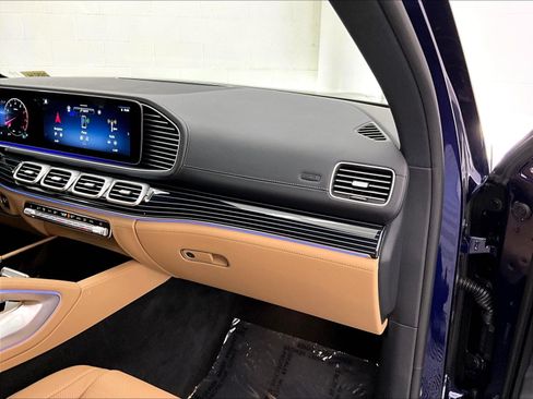 Used 2026 Mercedes-Benz GLS 450 4MATIC image 20