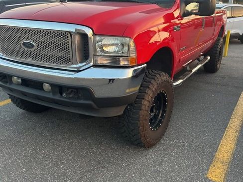 Used 2002 Ford F250 Lariat image 2