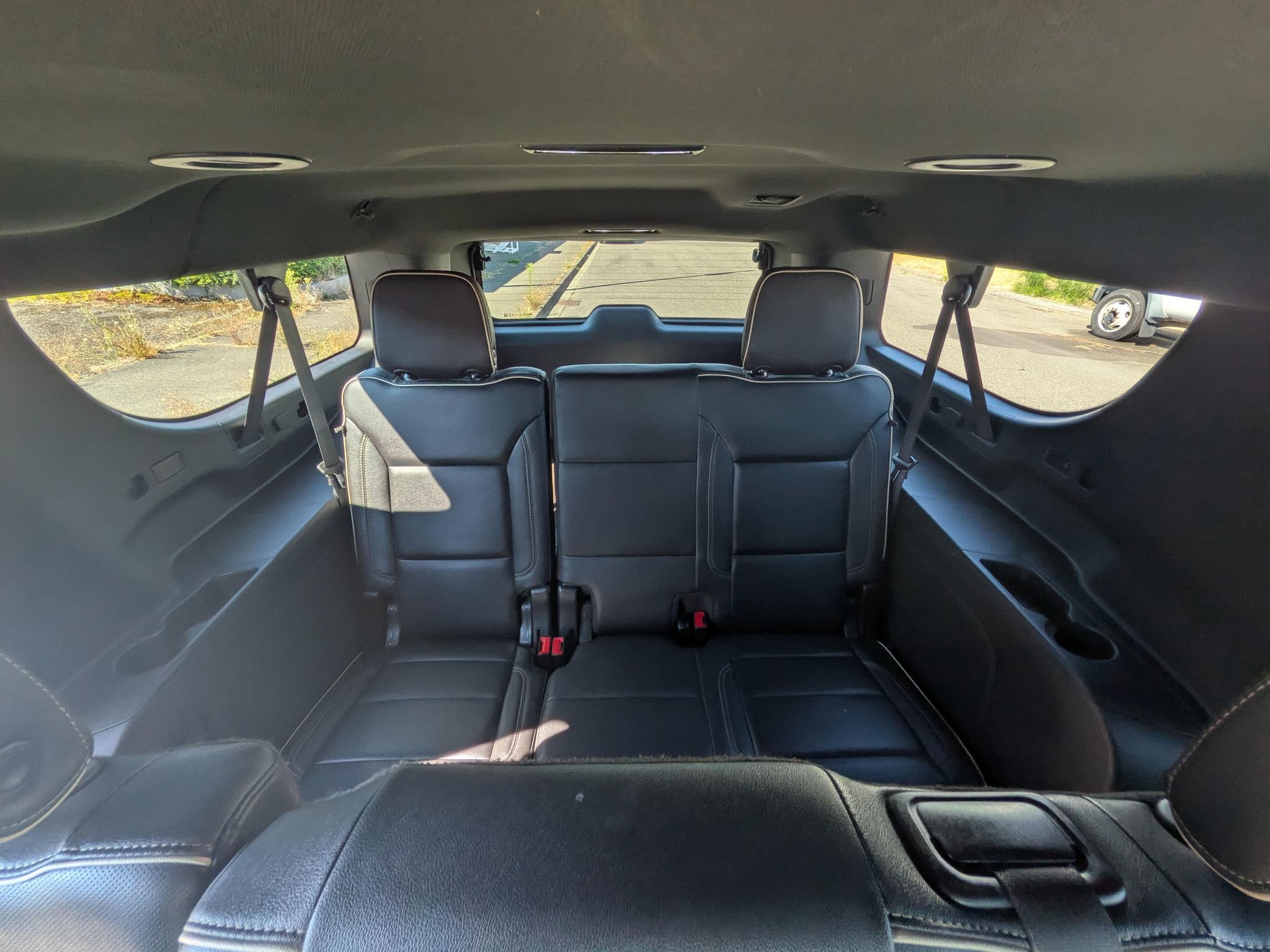 Used 2022 GMC Yukon XL SLT AWD/4WD image 9