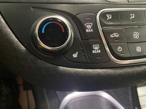 Used 2020 Chevrolet Malibu LT image 12