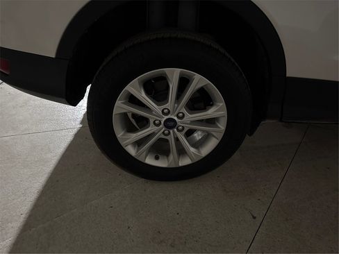 Used 2019 Ford Escape SE image 30