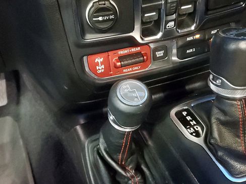 Used 2019 Jeep Wrangler Unlimited Rubicon image 23