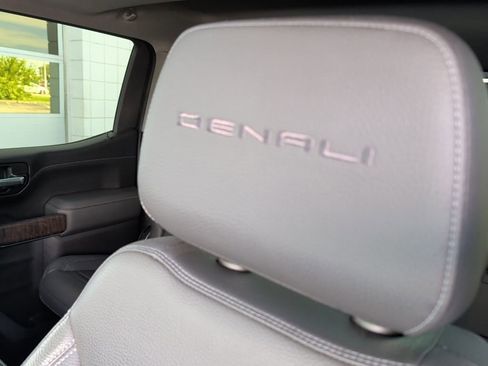 Used 2021 GMC Sierra 1500 Denali w/ Denali Ultimate Package image 14