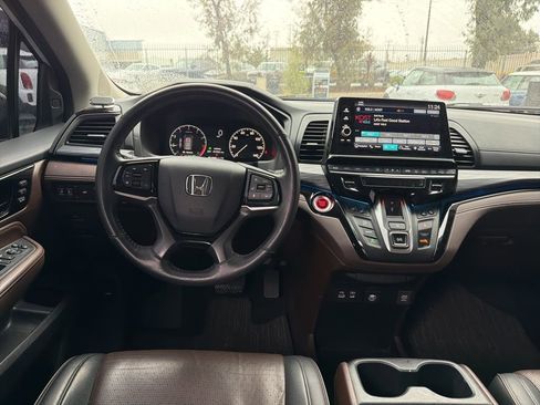 Used 2025 Honda Odyssey Elite image 10