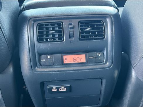 Used 2020 Nissan Pathfinder S FWD image 23