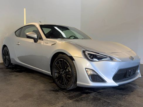 Used 2013 Scion FR-S 10 Series RWD image 3