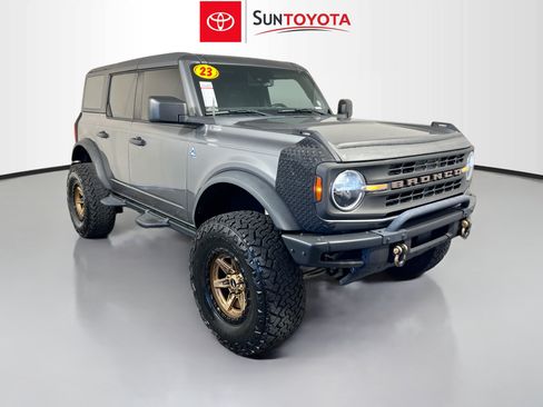 Used 2023 Ford Bronco Black Diamond AWD/4WD image 1