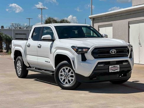 Used 2024 Toyota Tacoma SR5 image 1