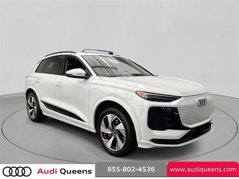 Used 2025 Audi Q6 e-tron Premium Plus image 2