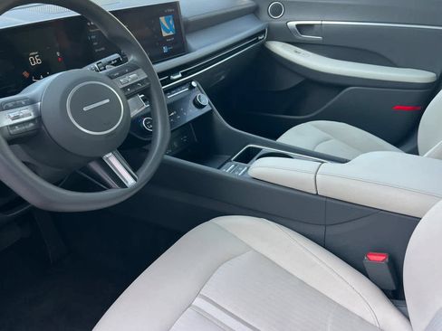 Used 2024 Hyundai Sonata SEL FWD image 12