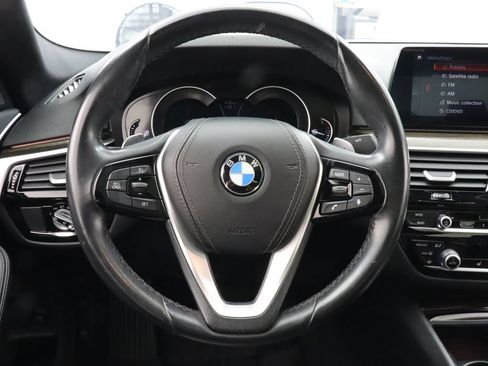 Used 2019 BMW 530i w/ Convenience Package RWD image 16