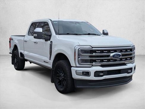 Used 2024 Ford F250 Platinum image 3