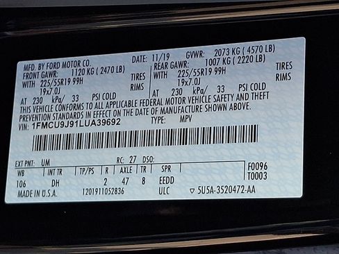 Certified 2020 Ford Escape Titanium AWD/4WD image 28