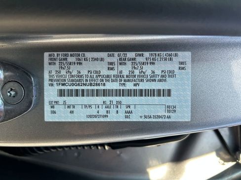 Used 2022 Ford Escape SE w/ SE Sport Appearance Package image 30