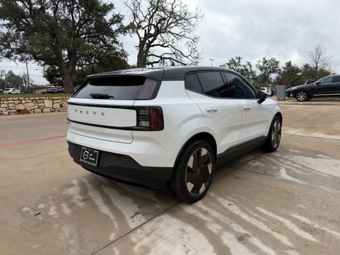 Certified 2025 Volvo EX30 Plus w/ Climate Package image 6