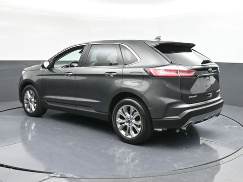 Used 2019 Ford Edge Titanium w/ Cold Weather Package image 6